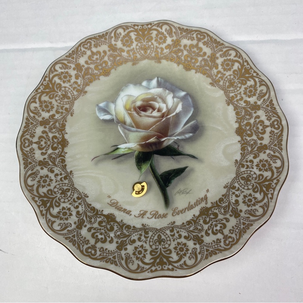 The Bradford Exchange Princess Diana Rose Everlasting Plate Musical Candle Wind